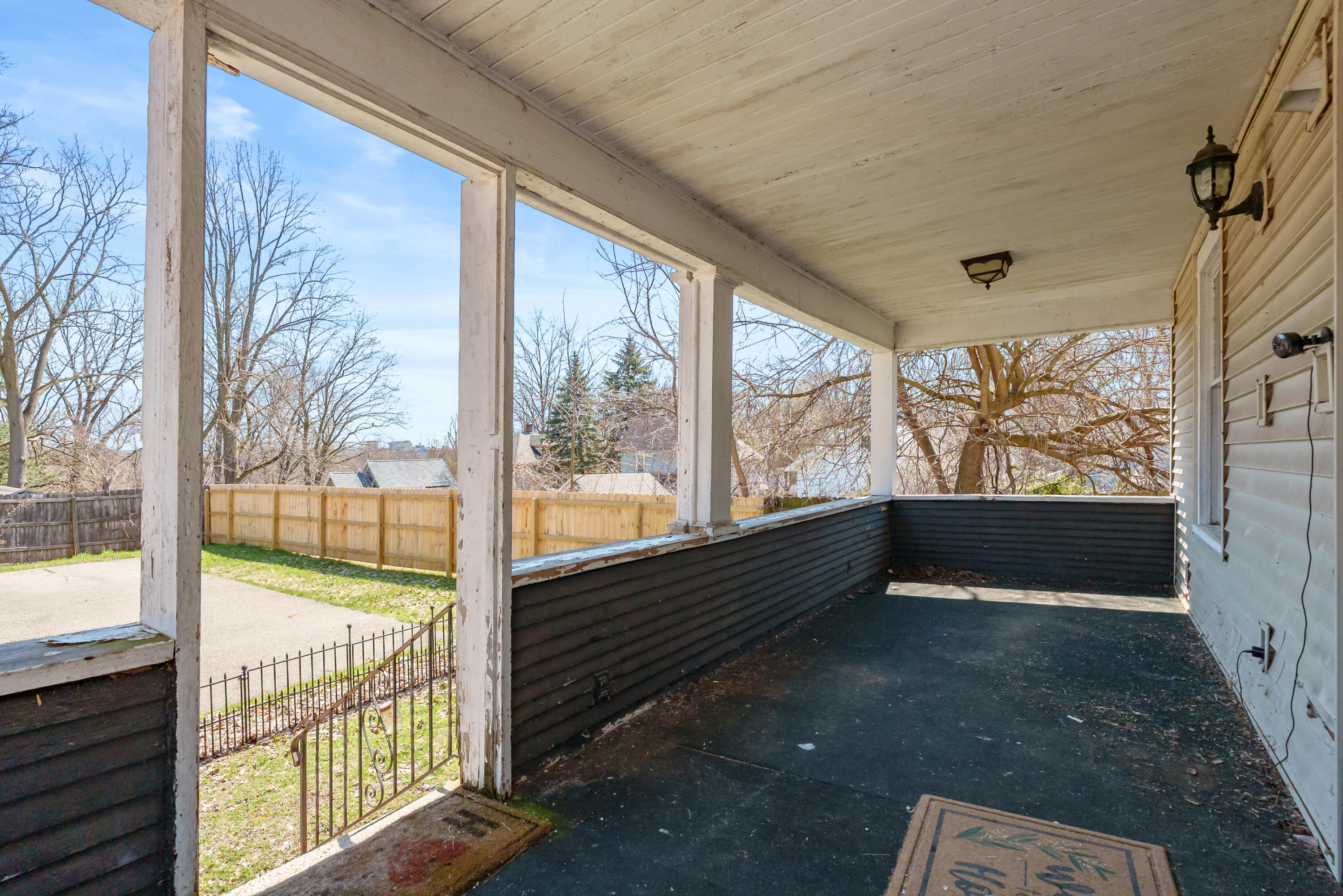 914 Denner Street Kalamazoo, MI 49006 - Photo 31 of 39 Denner St 914 Kalamazoo 49006-26