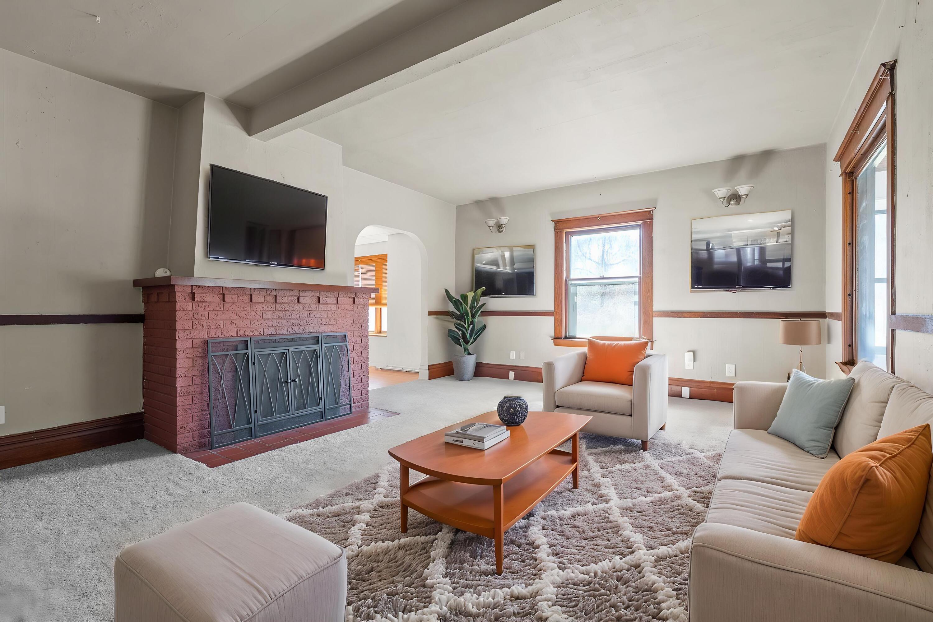 914 Denner Street Kalamazoo, MI 49006 - Photo 4 of 39 living room staged