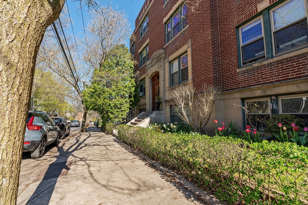 127 Winthrop Road, Unit 6A Brookline, MA 02445 - Photo 8 of 10 a view of a house with a street
