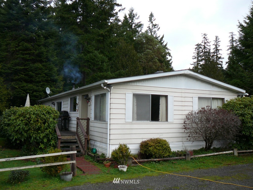 4313 Erlands Point Road Northwest Bremerton, WA 98312 - Photo 1 of 2 Gallery Image 1