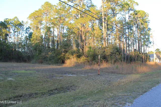 $18,000 | Royal Oak Blvd Pass, Pass Christian, MS 39571