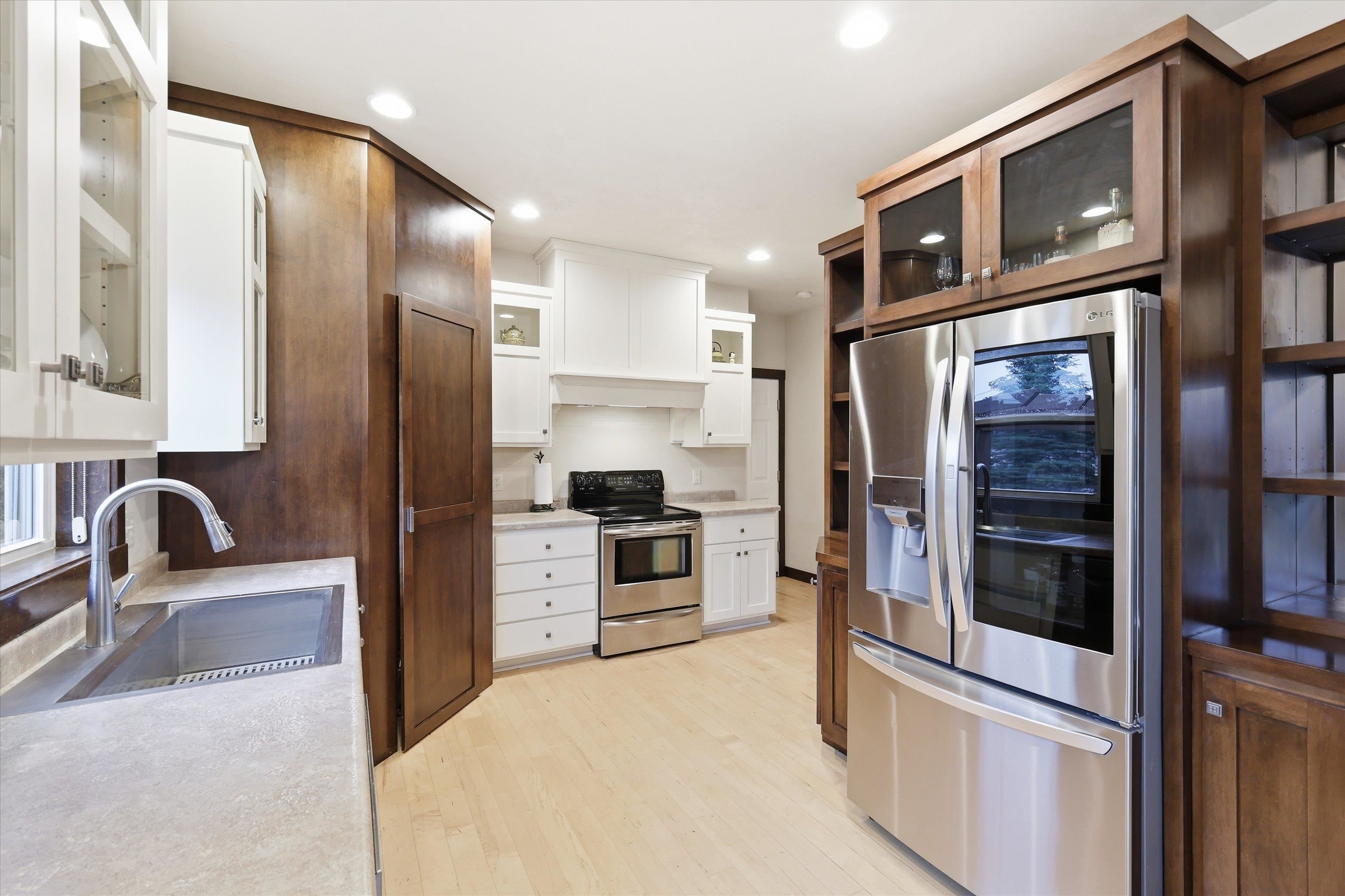 N9185 Jonsch Drive Appleton, WI 54915 - Photo 9 of 28