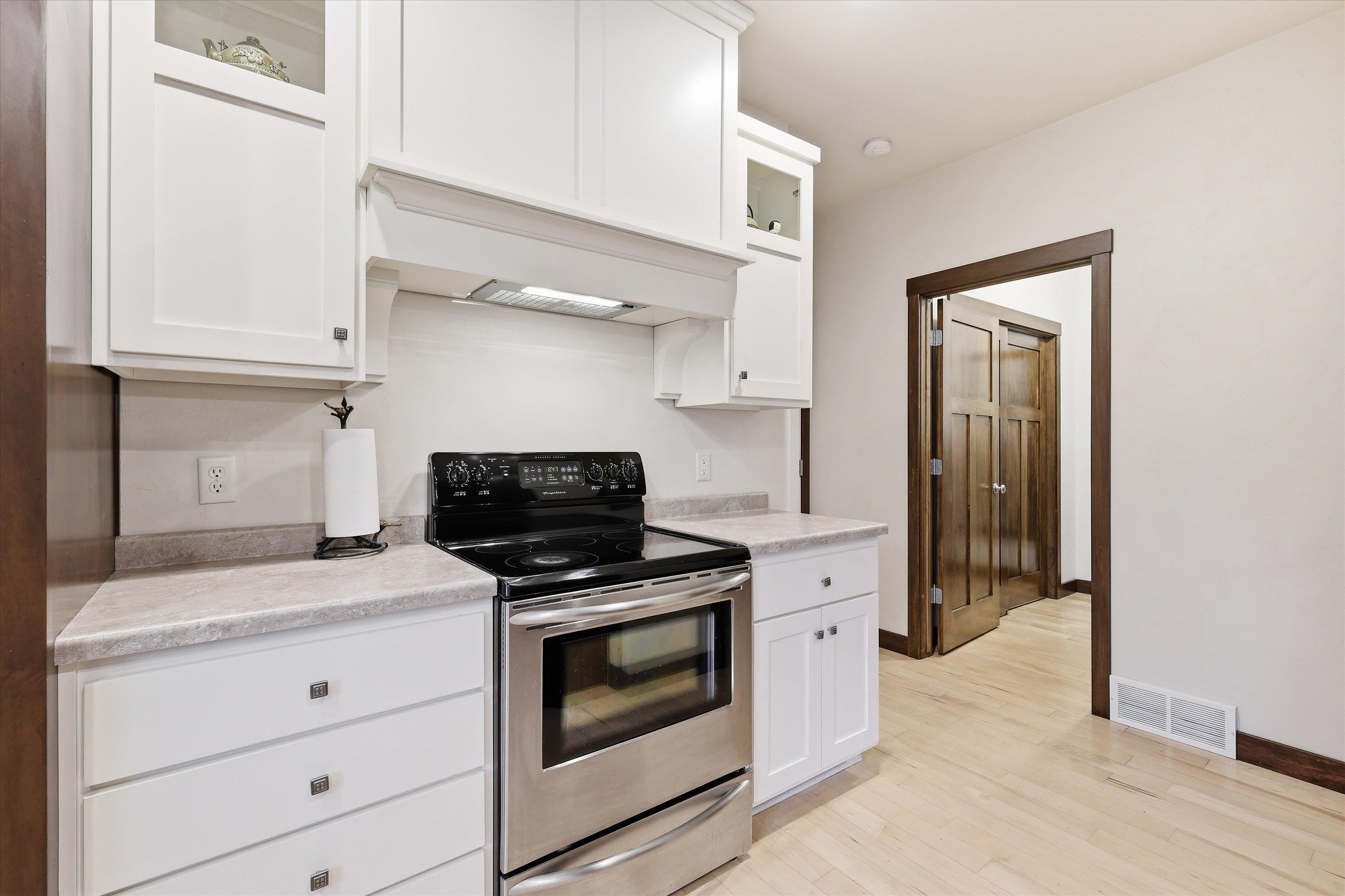 N9185 Jonsch Drive Appleton, WI 54915 - Photo 10 of 28