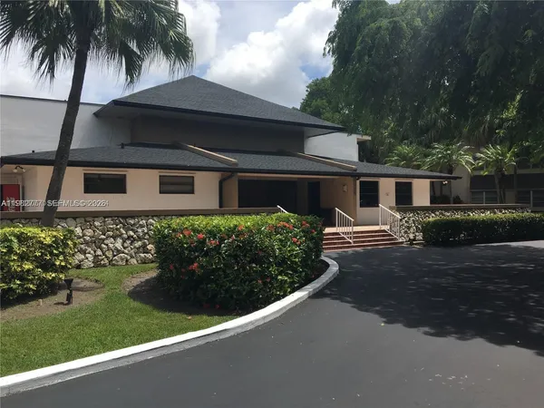 $2,000 | 7765 Southwest 86th Street, Unit F2208, Miami, FL 33143