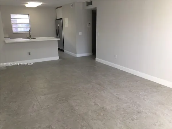 $2,000 | 7765 Southwest 86th Street, Unit F2208, Miami, FL 33143