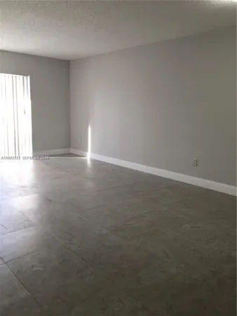 $2,000 | 7765 Southwest 86th Street, Unit F2208, Miami, FL 33143