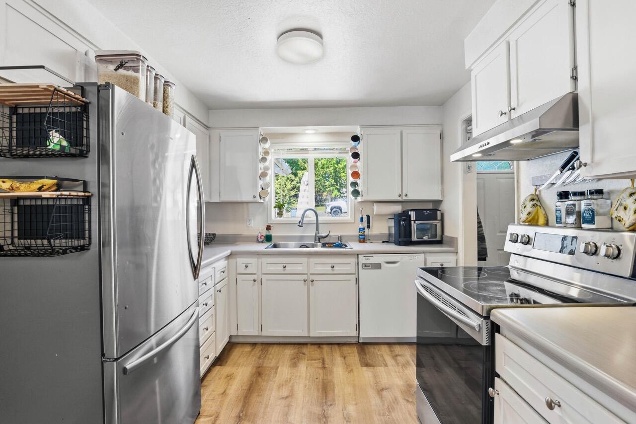 2190 Crestbrook Road Medford, OR 97504 - Photo 12 of 21 Gallery Image 12