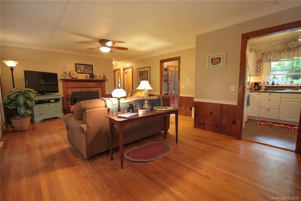 282 Rippy Road Tryon, NC 28782 - Photo 7 of 35