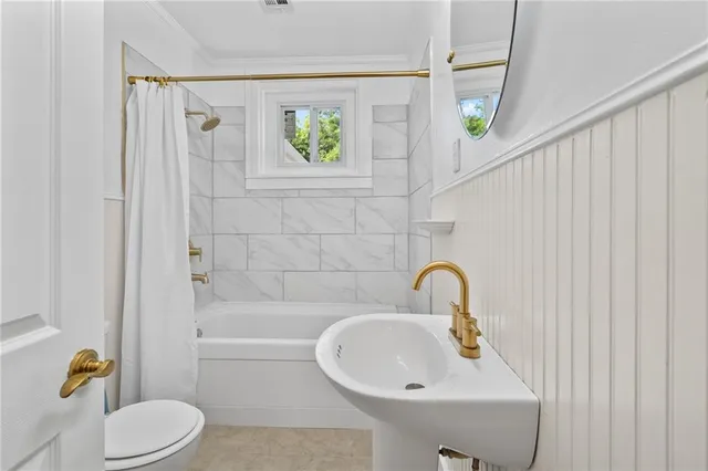 $2,200 | 225 Magnolia Street, Mandeville, LA 70448