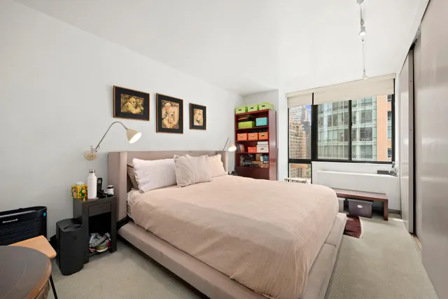 $2,000,000 | 255 East 49th Street, Unit 14D | Midtown East