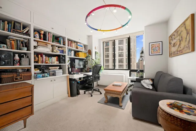 $2,000,000 | 255 East 49th Street, Unit 14D | Midtown East