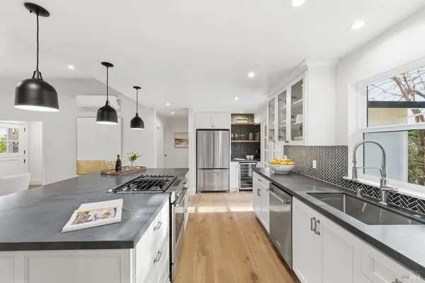 $2,595,000 | 1123 Oak Avenue, St. Helena, CA 94574