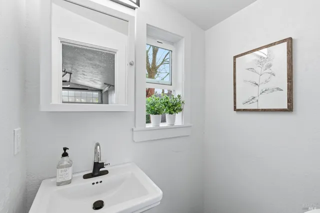 $2,595,000 | 1123 Oak Avenue, St. Helena, CA 94574