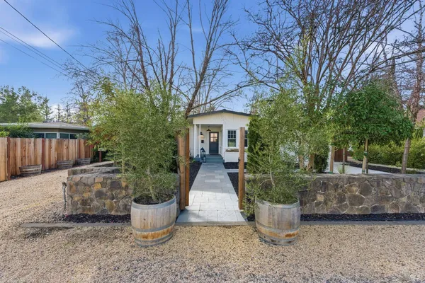 $2,595,000 | 1123 Oak Avenue, St. Helena, CA 94574