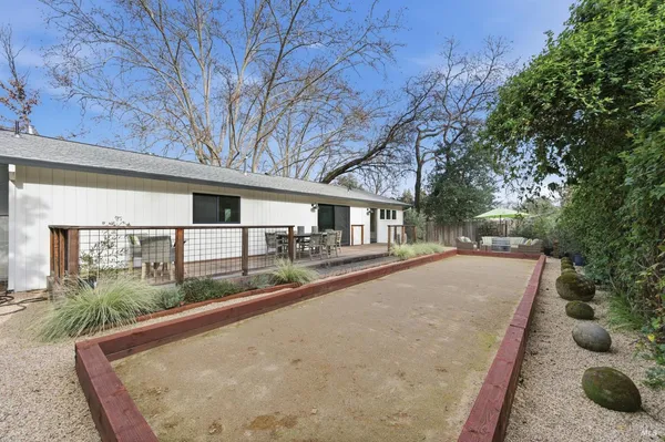 $2,595,000 | 1123 Oak Avenue, St. Helena, CA 94574