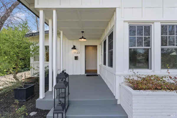 $2,595,000 | 1123 Oak Avenue, St. Helena, CA 94574