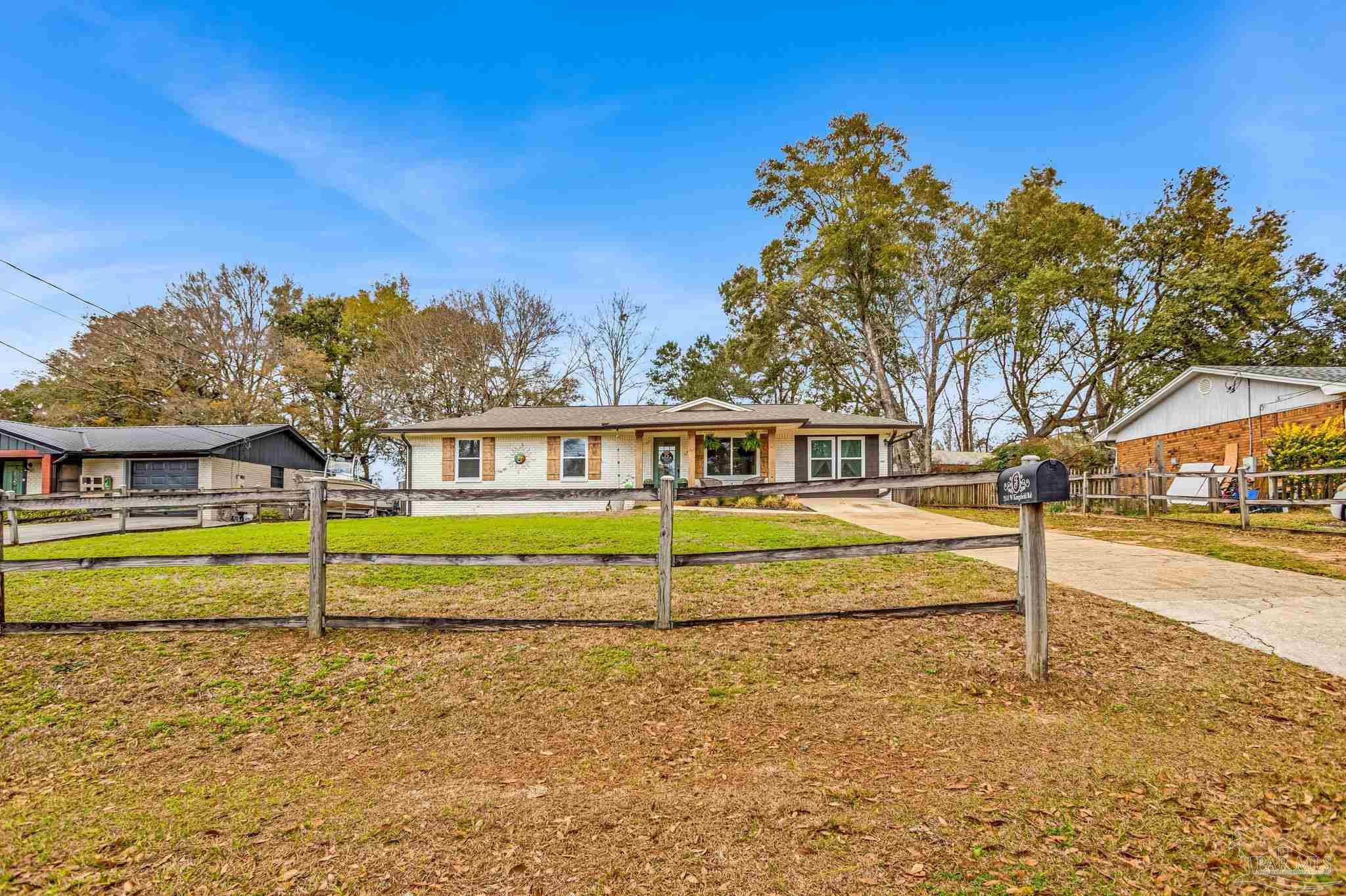 2511 West Kingsfield Road Cantonment, FL 32533 - Photo 4 of 39 Gallery Image 4