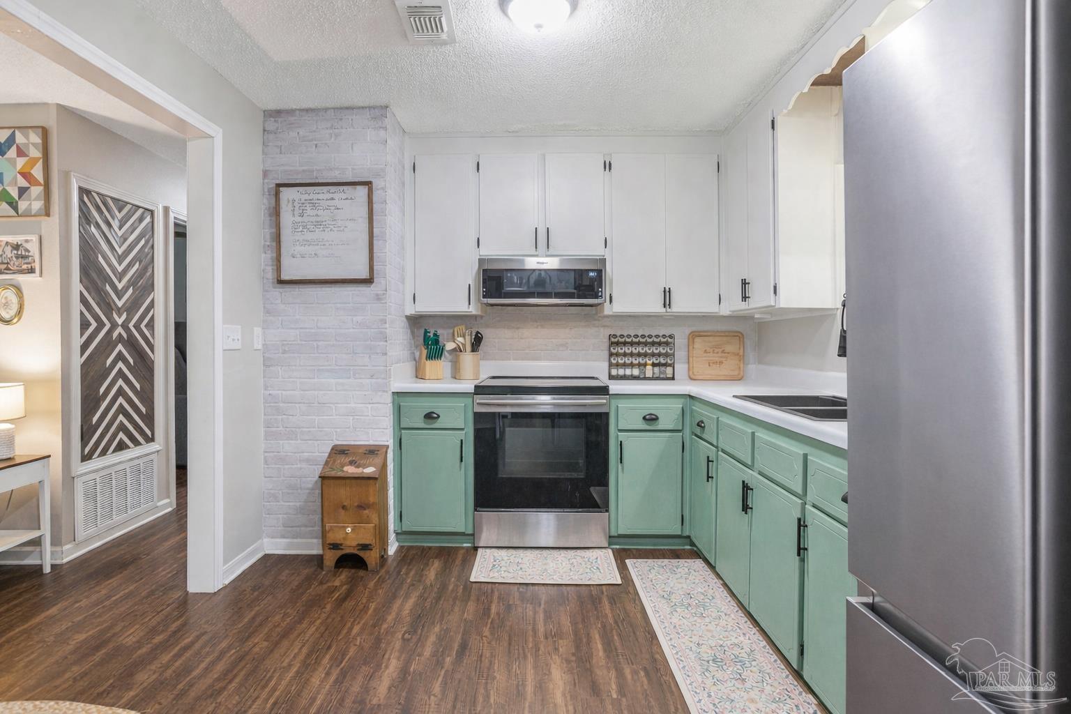 2511 West Kingsfield Road Cantonment, FL 32533 - Photo 10 of 39 Gallery Image 10