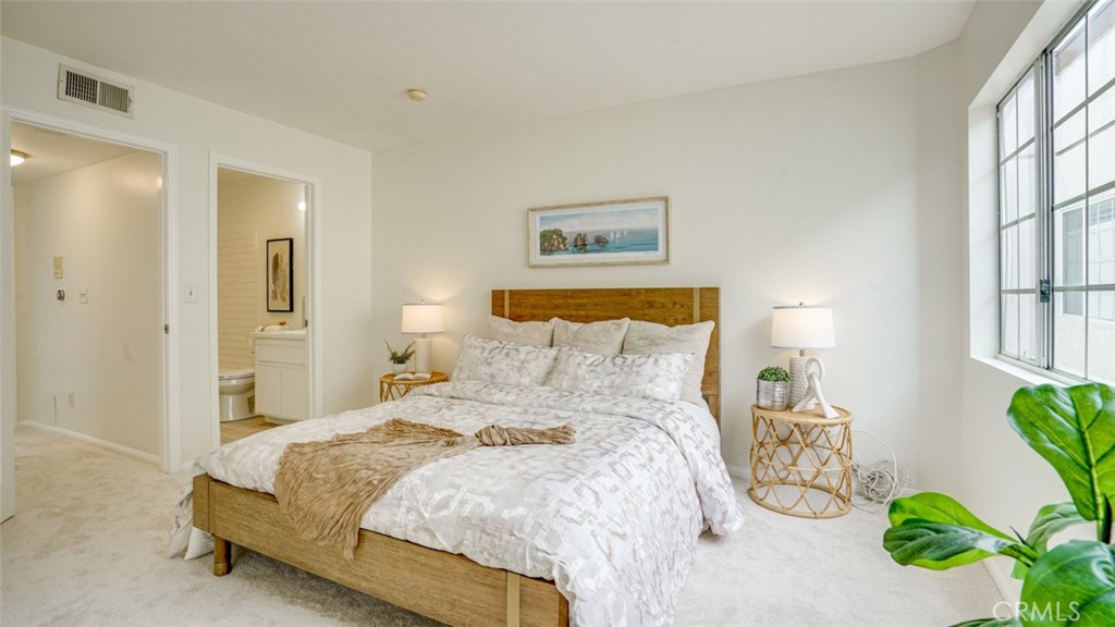 305 East Valencia Avenue, Unit R Burbank, CA 91502 - Photo 13 of 21
