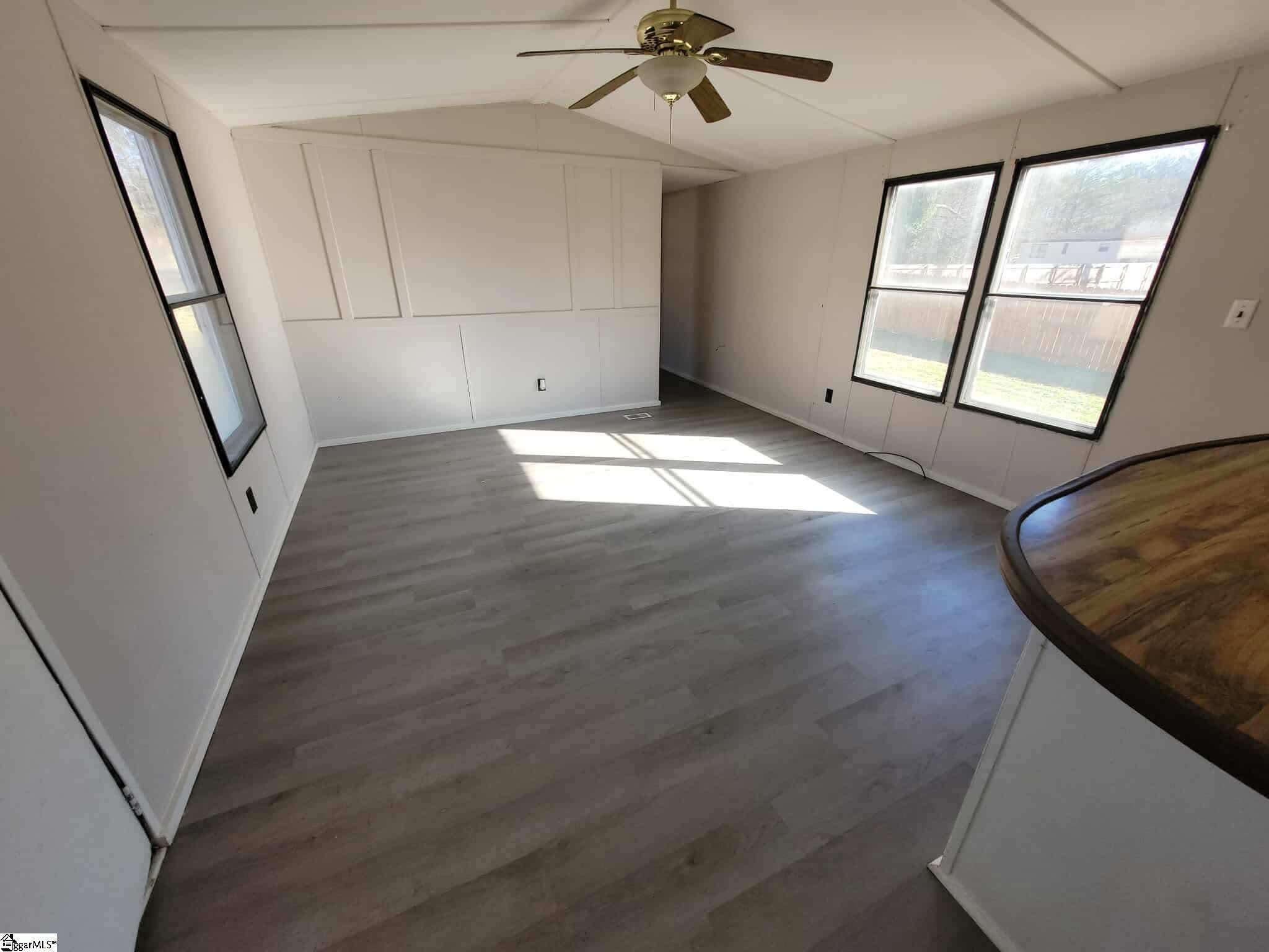 28557-76 E Highway Clinton, SC 29325 - Photo 14 of 18