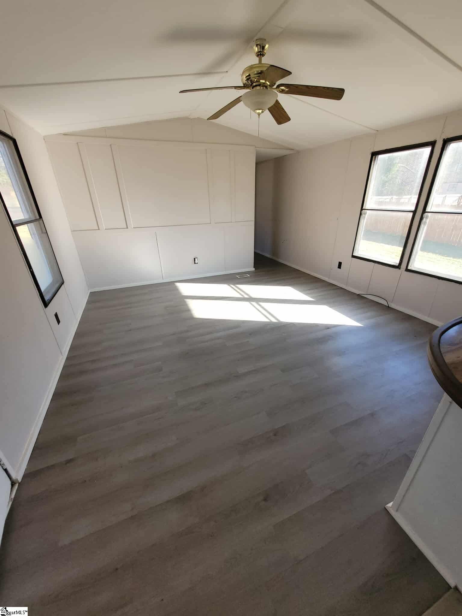 28557-76 E Highway Clinton, SC 29325 - Photo 15 of 18