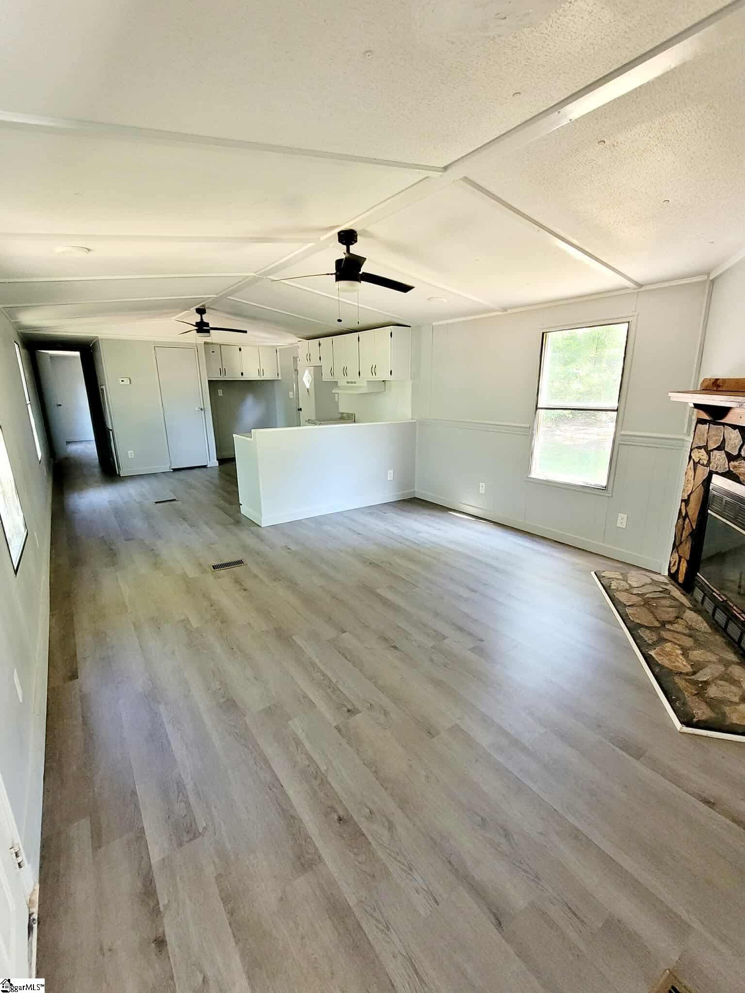 28557-76 E Highway Clinton, SC 29325 - Photo 4 of 18