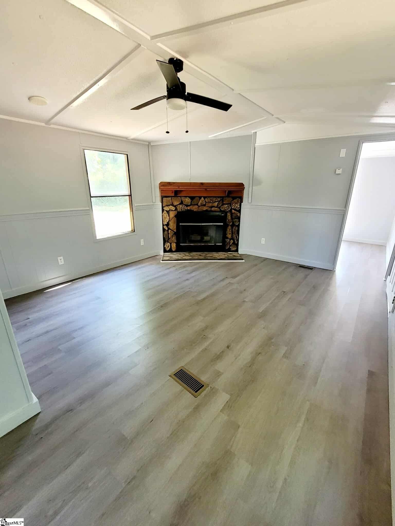 28557-76 E Highway Clinton, SC 29325 - Photo 6 of 18