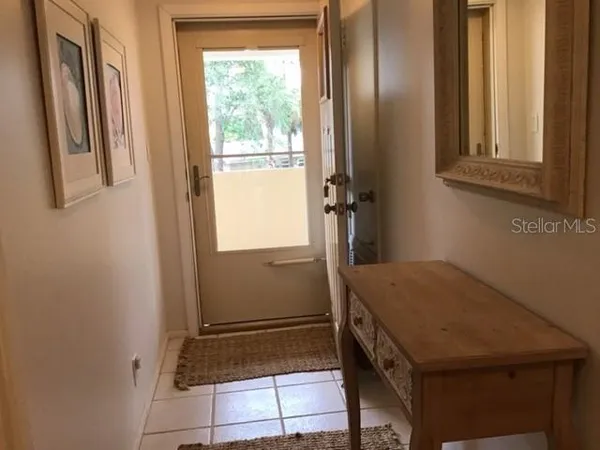 $2,400 | 512 West Venice Avenue, Unit 207, Venice, FL 34285