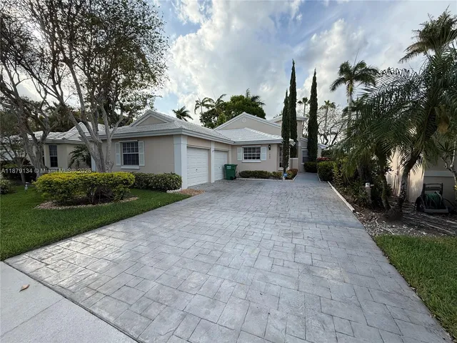 $670,000 | 1040 Southwest 153rd Terrace, Pembroke Pines, FL 33027
