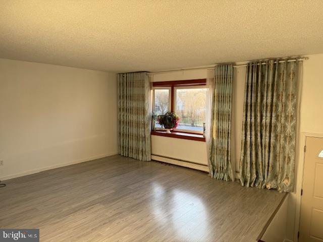 3257 Byberry Road Philadelphia, PA 19154 - Photo 12 of 36 Living Room