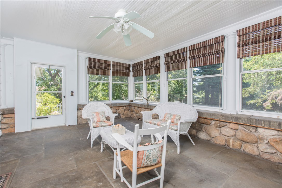 23 Shore Road Westerly, RI 02891 - Photo 11 of 31