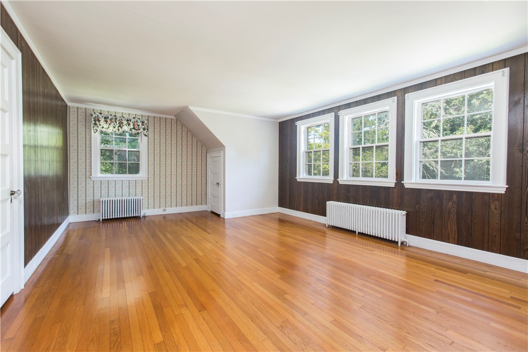 23 Shore Road Westerly, RI 02891 - Photo 12 of 31