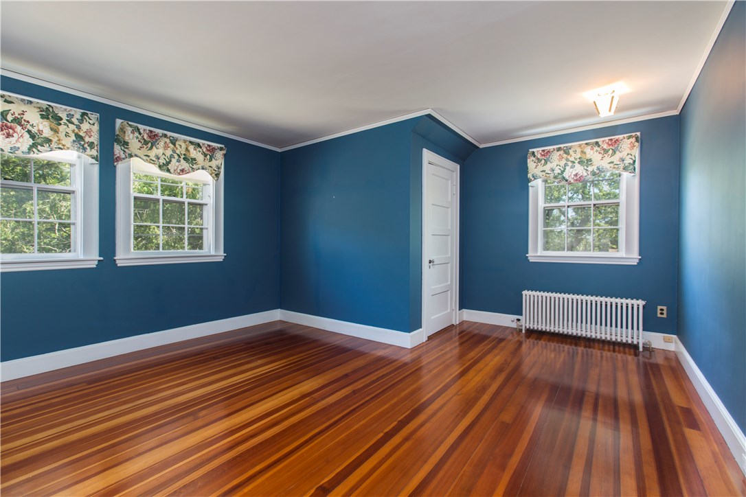 23 Shore Road Westerly, RI 02891 - Photo 19 of 31