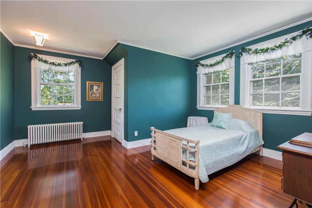 23 Shore Road Westerly, RI 02891 - Photo 20 of 31