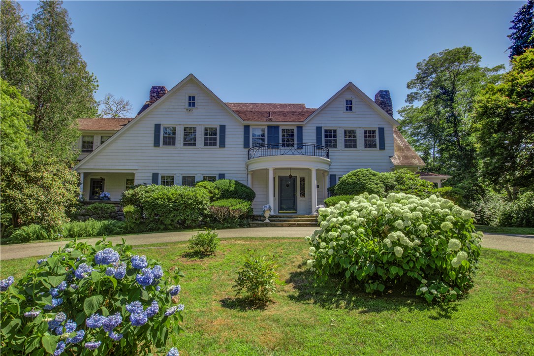 23 Shore Road Westerly, RI 02891 - Photo 4 of 31