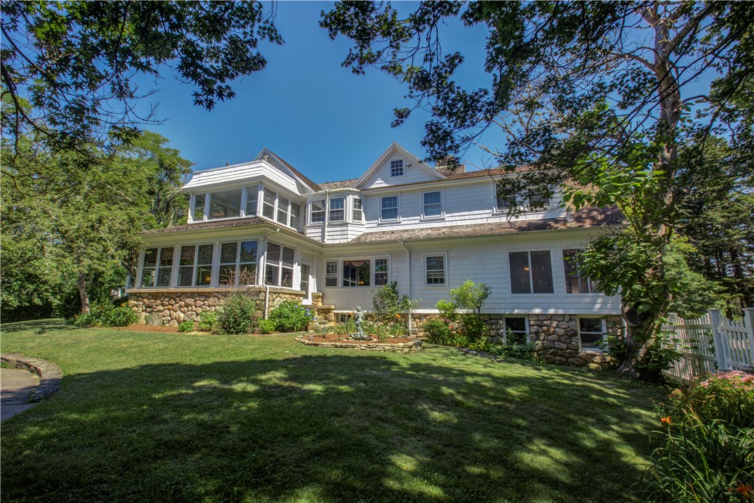 23 Shore Road Westerly, RI 02891 - Photo 5 of 31