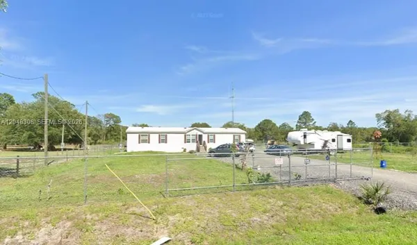 $355,000 | 585 South Lindero Street, Clewiston, FL 33440