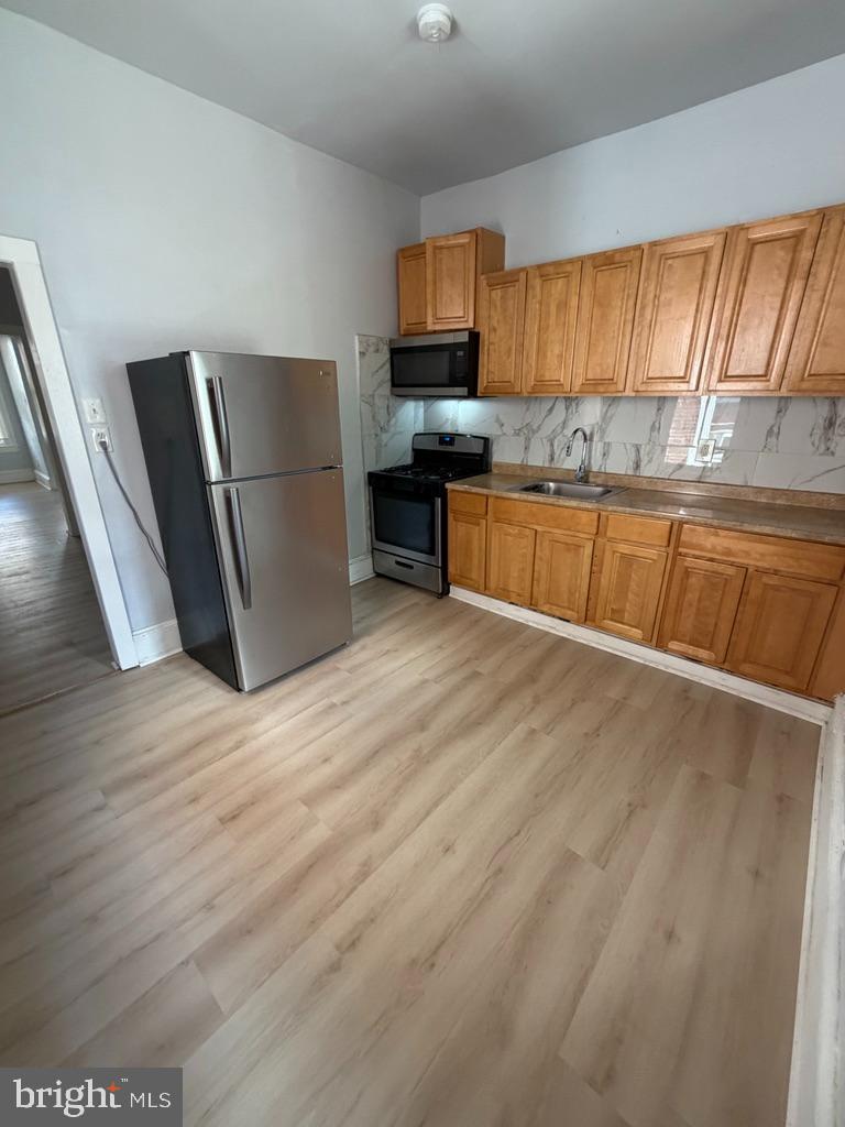 64 West Sharpnack Street Philadelphia, PA 19119 - Photo 10 of 25