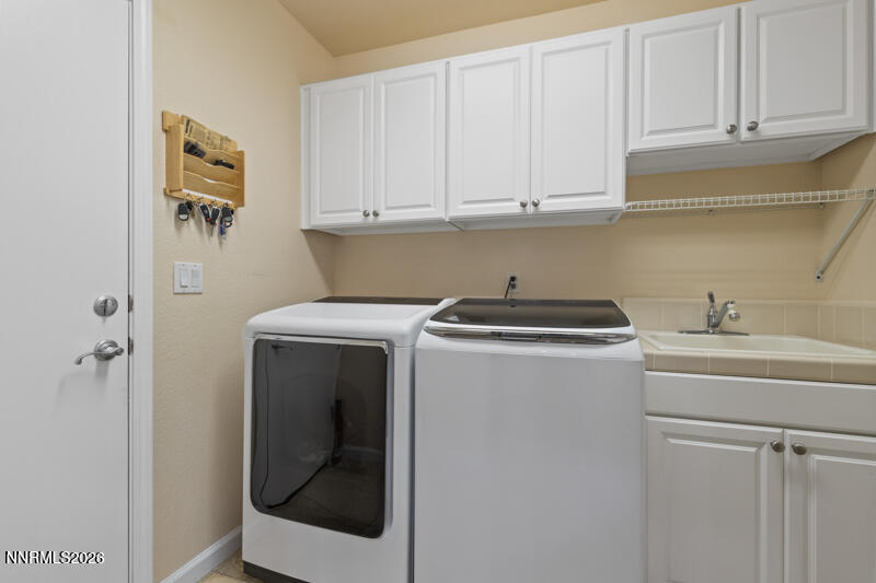 1698 Silver Thread Drive Reno, NV 89521 - Photo 17 of 38 1698 Silverthread Drive (17 of 38)