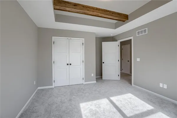 $578,950 | 7485 North Utica Avenue, Parkville, MO 64152