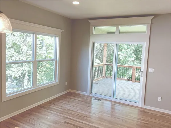 $578,950 | 7485 North Utica Avenue, Parkville, MO 64152