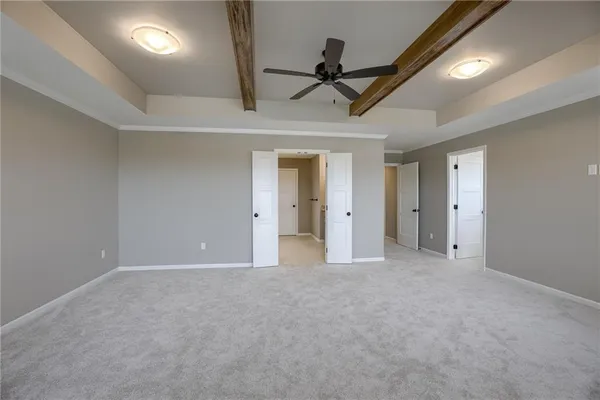 $578,950 | 7485 North Utica Avenue, Parkville, MO 64152