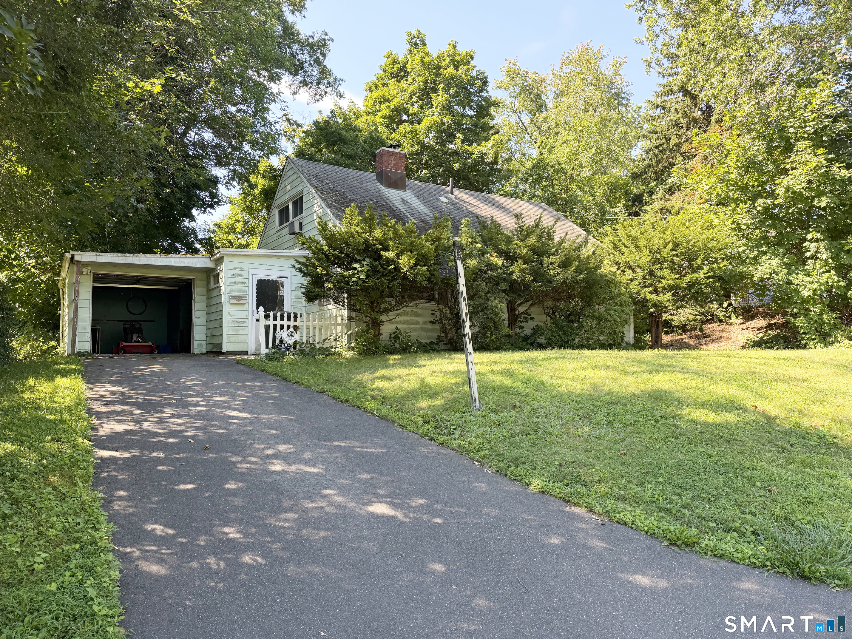 581 Palmetto Road Bridgeport, CT 06606 - Photo 1 of 14 Gallery Image 1
