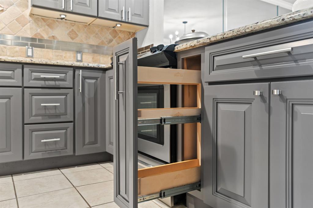 15923 Preston Road, Unit 1003 Dallas, TX 75248 - Photo 13 of 36 a view of walk in closet