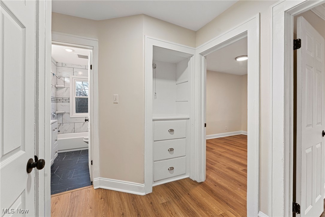 3267 Yorkshire Road Cleveland, OH 44118 - Photo 14 of 43 Gallery Image 14