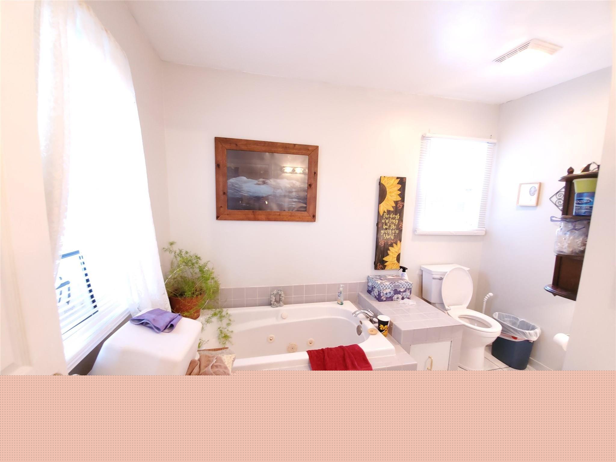 6432 East Carpenter Road Flint, MI 48506 - Photo 14 of 24 19.jpg