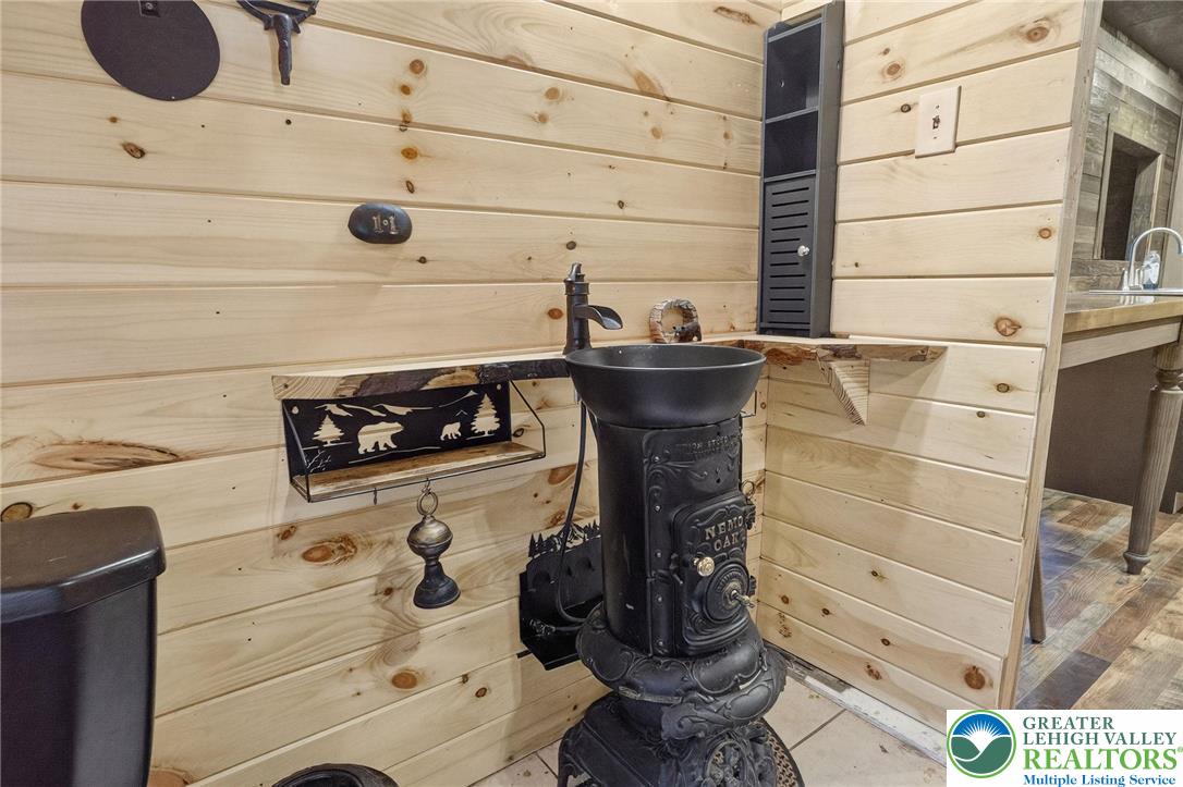 2205 Long Run Road Lehighton, PA 18235 - Photo 10 of 32 a close view of a stove