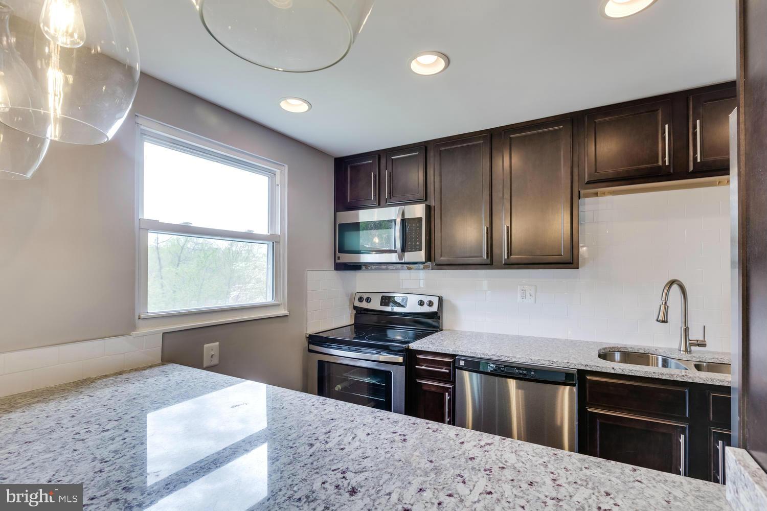 12706 Lunan Road Clinton, MD 20735 - Photo 14 of 43 Kitchen