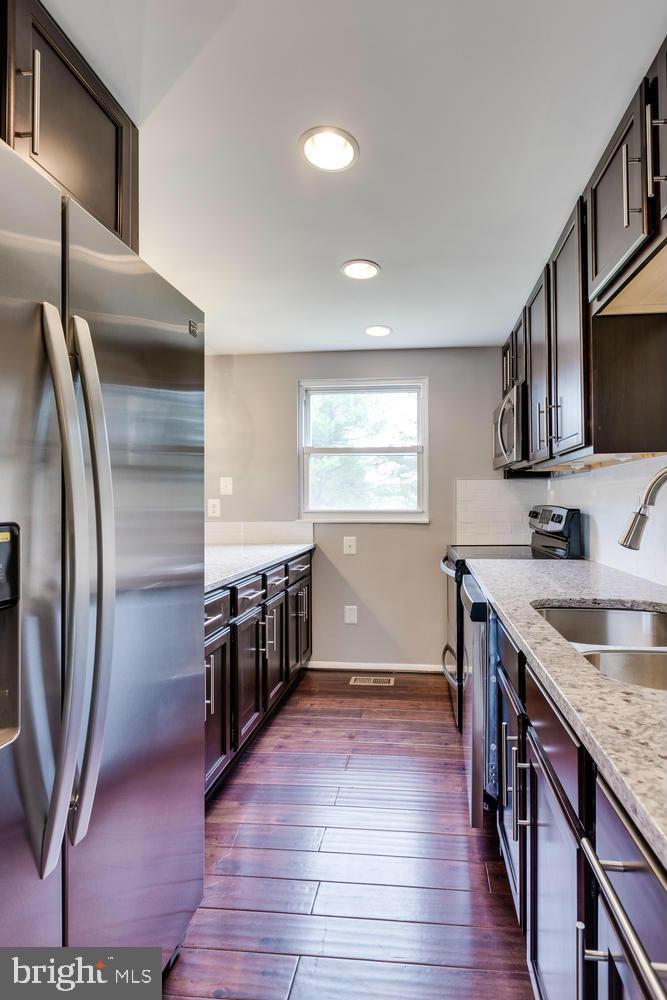 12706 Lunan Road Clinton, MD 20735 - Photo 16 of 43 Kitchen