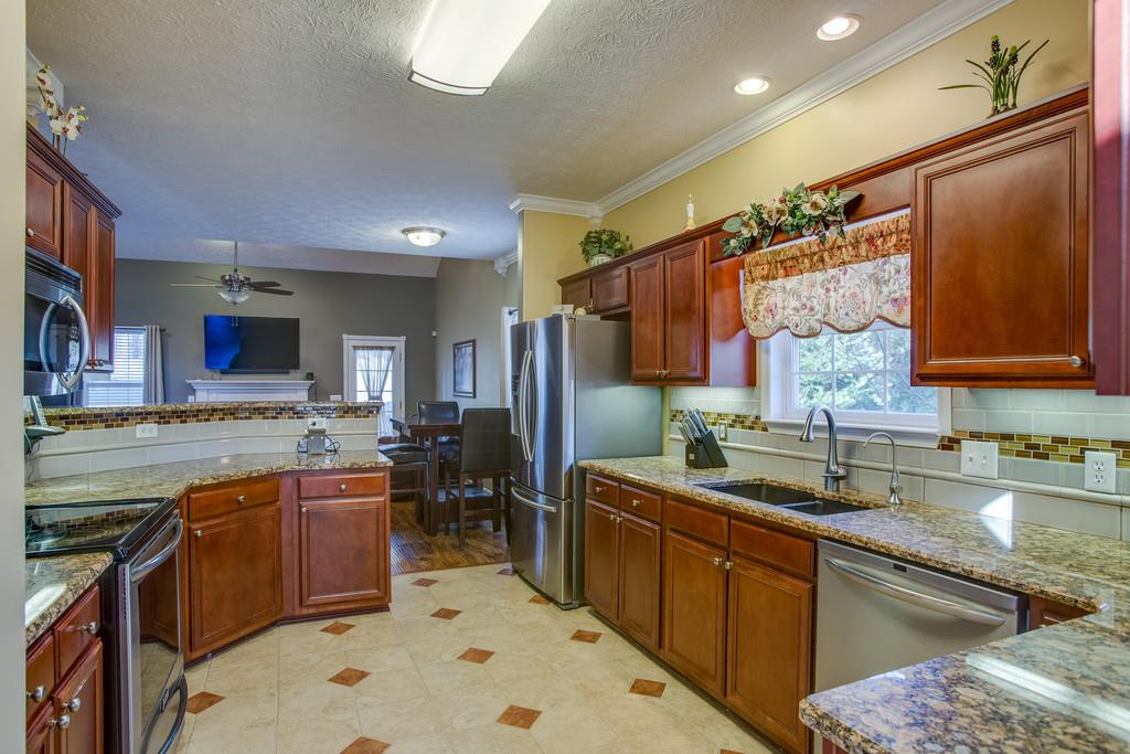 1612 Inverness Drive Spring Hill, TN 37174 - Photo 8 of 29 Gallery Image 8